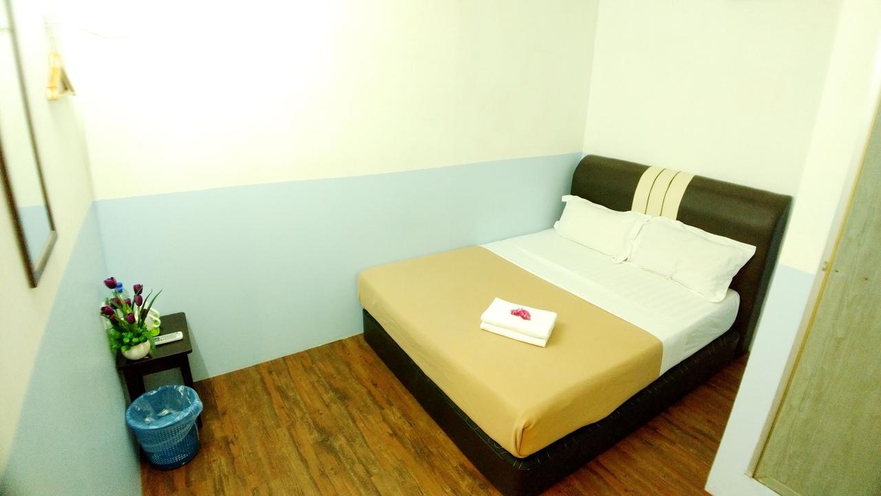 Apple 1 Hotel Budget Gelugor Exterior foto